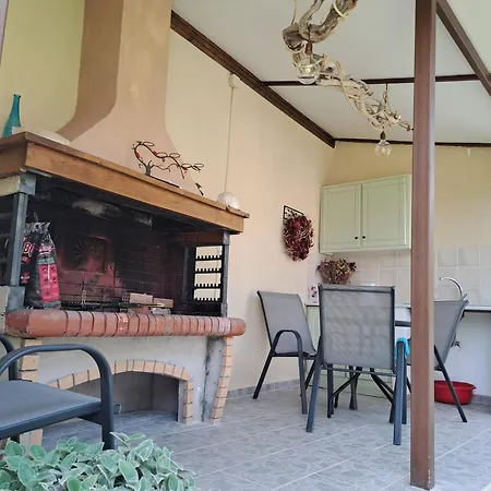 度假居 Lia's Cozy House Apolpaina
