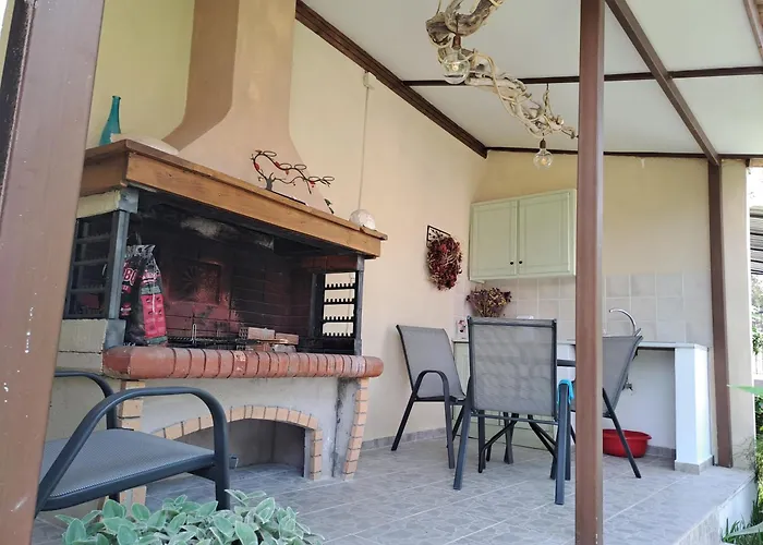 Case de vacanță Lia's Cozy House Apolpaina